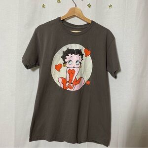 Betty Boop Graphic Tee with Cartoon Character and Hearts sz M